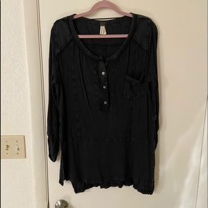 We the free Henley 3/4 sleeve top size small